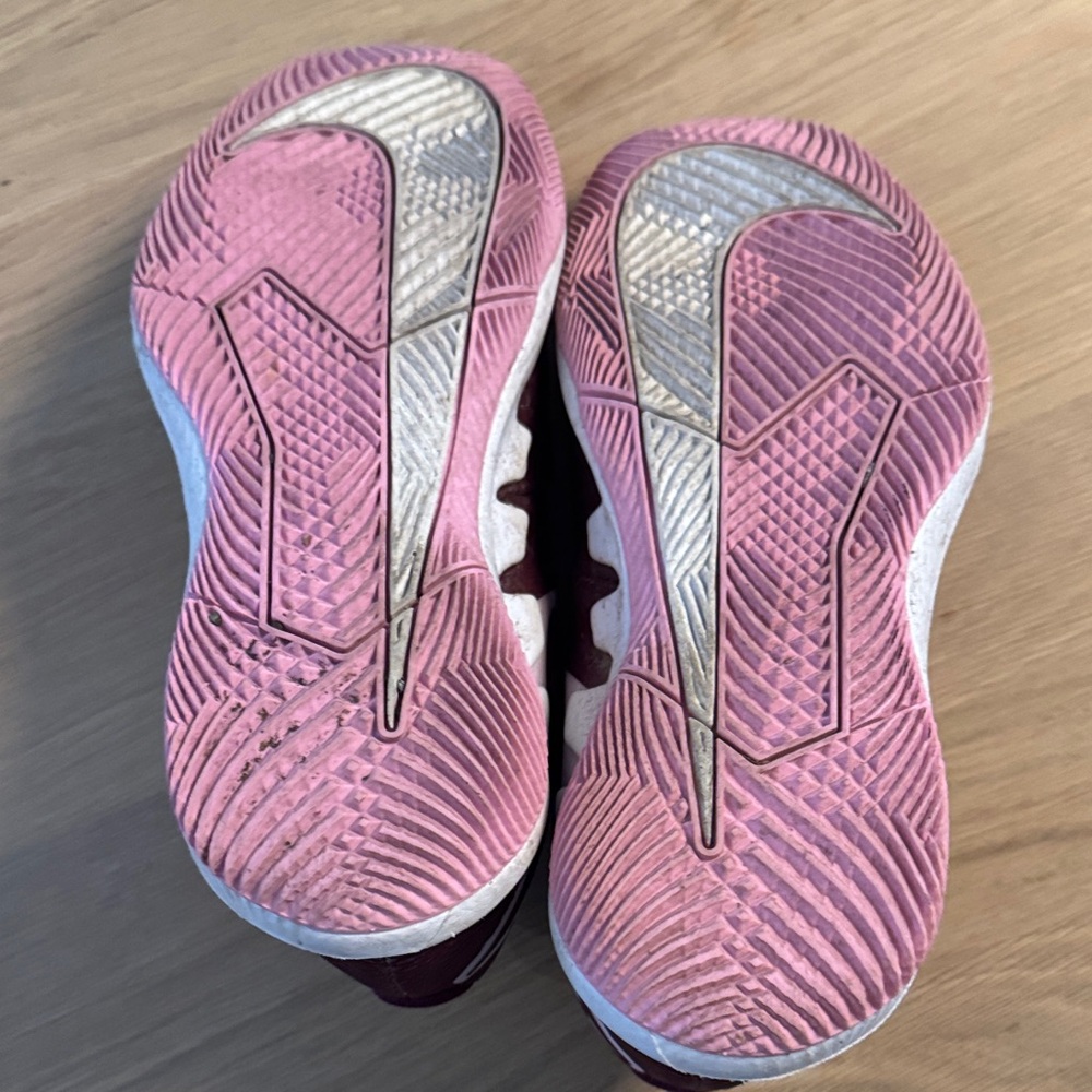 Nike Burgundy and White Mesh Athletic Sneakers Youth 4 - Picture 5 of 6